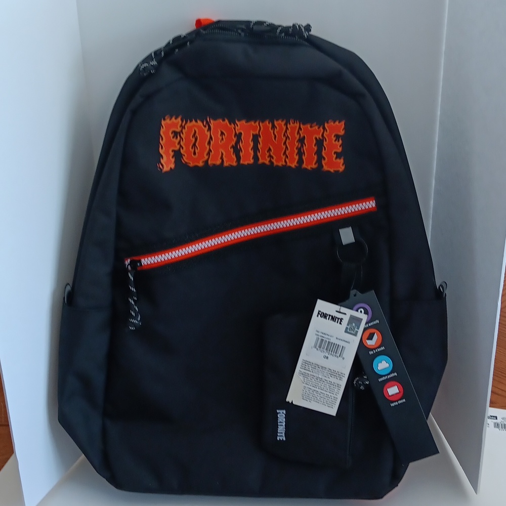 NWT Fortnite Kids' 18" Backpack